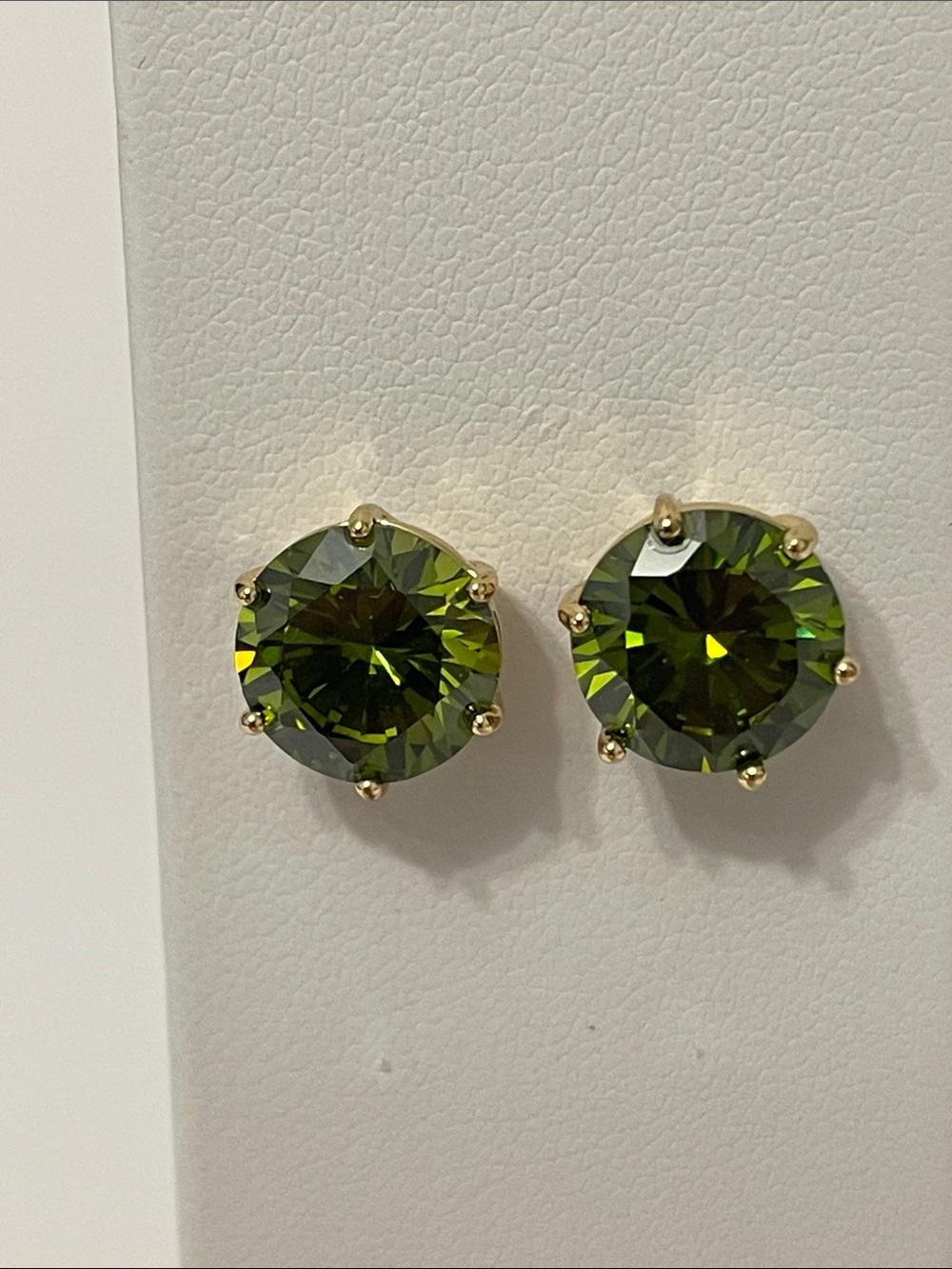 Vintage Joan Rivers Classics Collection Gold-Tone 10mm Olive Green Stud Earrings